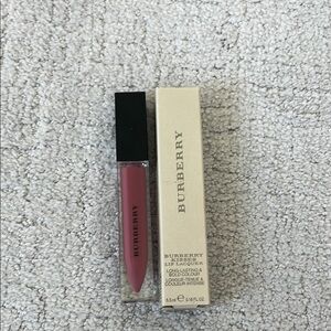NWT Burberry kisses Lip Lacquer No 16 Rosewood
